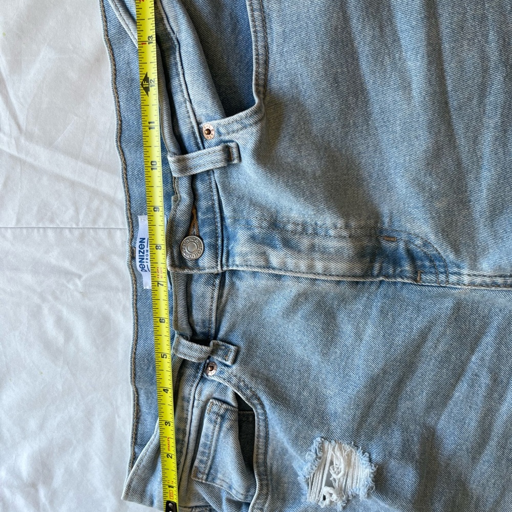 Denizen from Levi's Blue Relaxed Fit Jean Shorts - Picture 5 of 6
